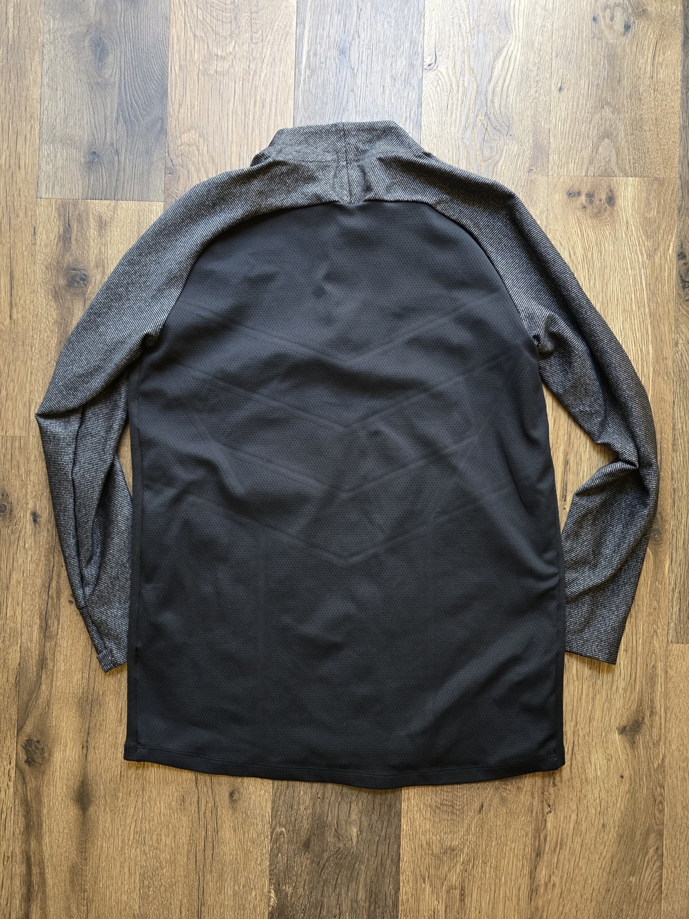 Nike Aeroswift Men’s Black/Grey Dri-FIT Quarter-Zip Training Top - Picture 2 of 6